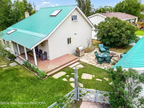 Exterior - 315 E Harper Ave, Driggs, ID 83422 photo 4 of 7