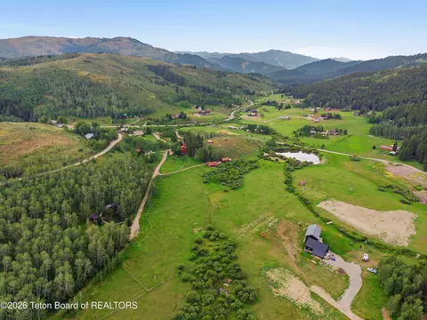 39053950 W North Fork Fall Creek Rd, Wilson, WY 83014