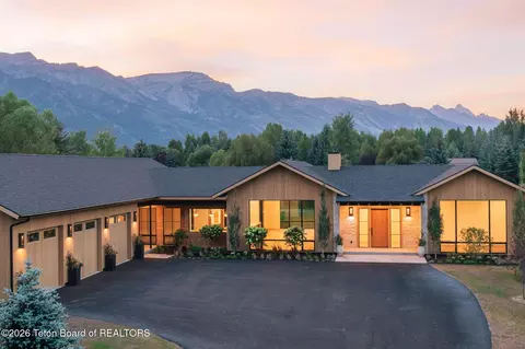 3885 Miles Rd, Wilson, WY 83014