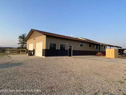 32 Sportsmans Loop, Pinedale, WY 82941