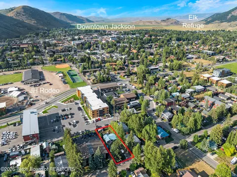 View/Area - 235-237 Aspen Dr, Jackson, WY 83001 photo 3 of 15