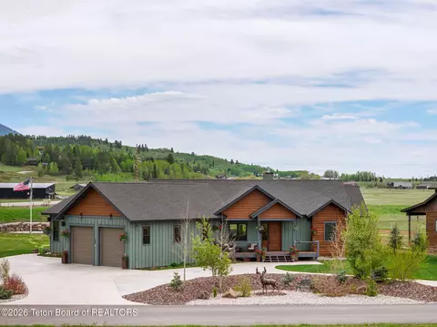 159 River Trail Dr, Alpine, WY 83128