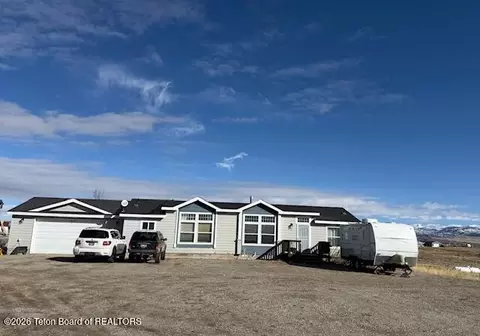 3 N Shoshone Trl, Boulder, WY 82923