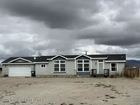 3 N Shoshone Trl, Boulder, WY 82923