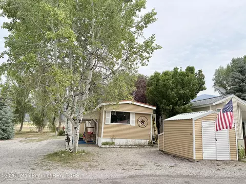 433 Saddleman Dr, Star Valley Ranch, WY 83127