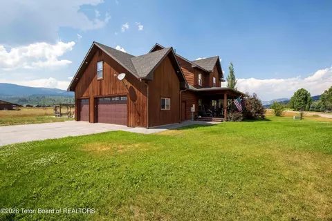 Exterior - 233 Badger Rd, Alpine, WY 83128 photo 2 of 6