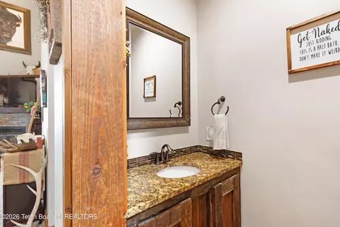 Bath - 233 Badger Rd, Alpine, WY 83128 photo 2 of 2