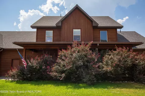 233 Badger Rd, Alpine, WY 83128