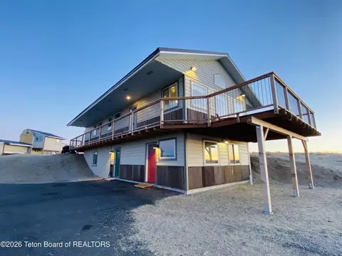 22 Blackfoot Trl, Boulder, WY 82923