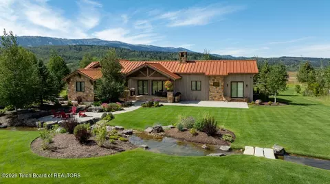 78 Creekside Ct, Etna, WY 83118