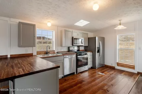 6 Bob-o-link, Boulder, WY 82923