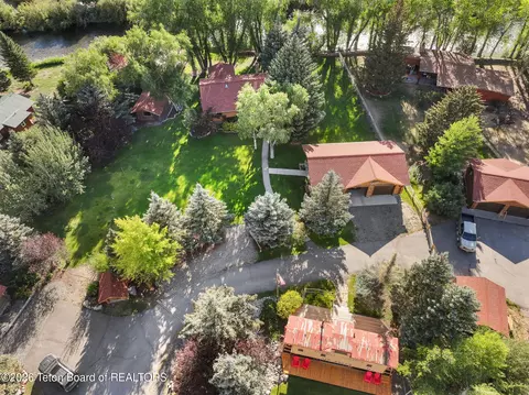 405 Miller Ln, Dubois, WY 82513