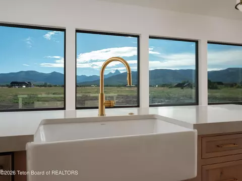 Kitchen - 1652 Jackrabbit Ln, Driggs, ID 83422 photo 2 of 4