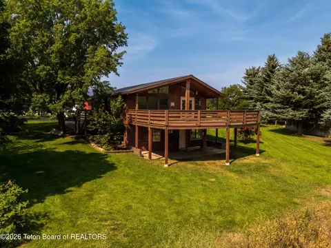 539 Forest Circle Dr, Alpine, WY 83128