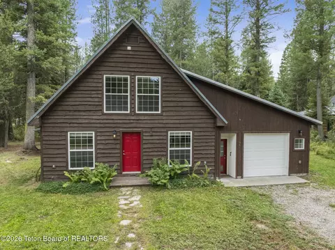 194 Spruce St, Alpine, WY 83128