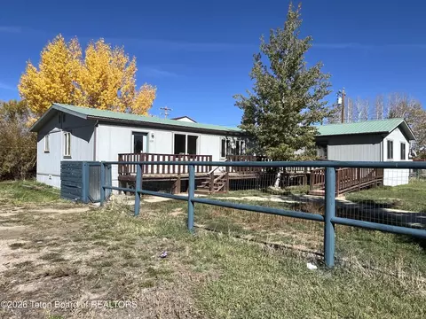 131 S Jackson Ave, Pinedale, WY 82941