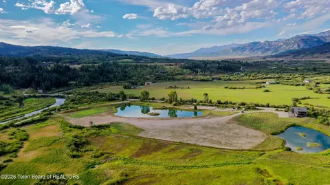 227 Mcneel Power Plant Rd, Alpine, WY 83128