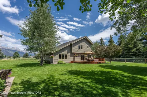 720 E Trap Club Rd, Jackson, WY 83001