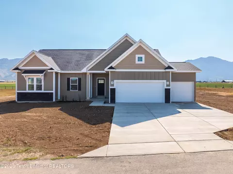 654 Little Greys Loop, Freedom, WY 83120