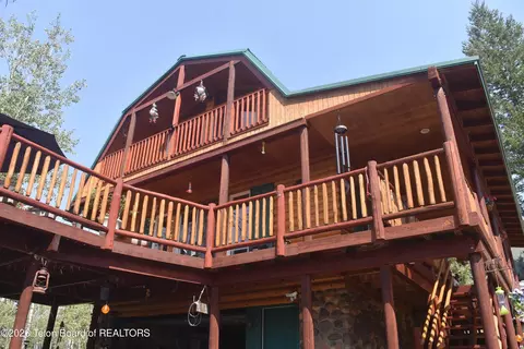 71 Redwood Rd, Star Valley Ranch, WY 83127