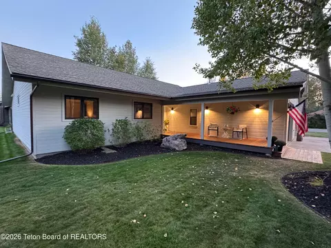 1740 W Diamond Hitch Dr, Jackson, WY 83001