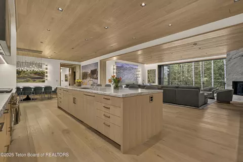 3355 Cody Ln #710, Teton Village, WY 83025
