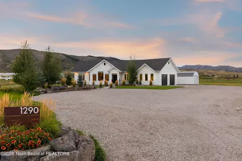 1290 Smoky Canyon Rd, Auburn, WY 83111