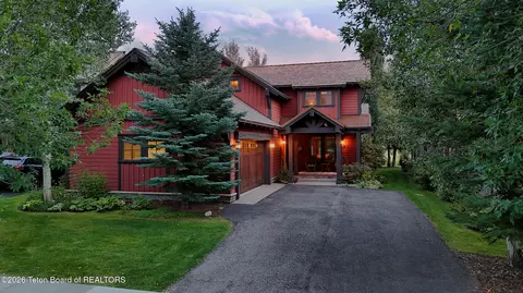 71 Beesley Ln, Victor, ID 83455
