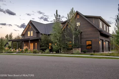 Exterior - 711 Waterleaf Ave, Driggs, ID 83422 photo 6 of 8