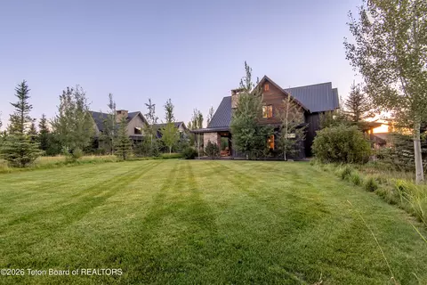 Exterior - 711 Waterleaf Ave, Driggs, ID 83422 photo 4 of 8