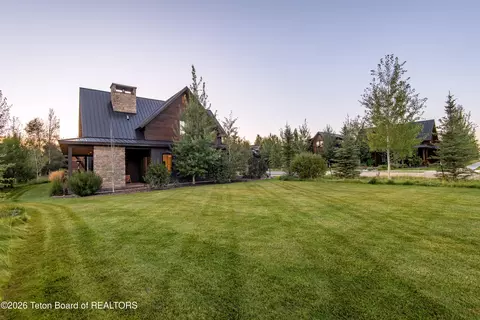 Exterior - 711 Waterleaf Ave, Driggs, ID 83422 photo 3 of 8