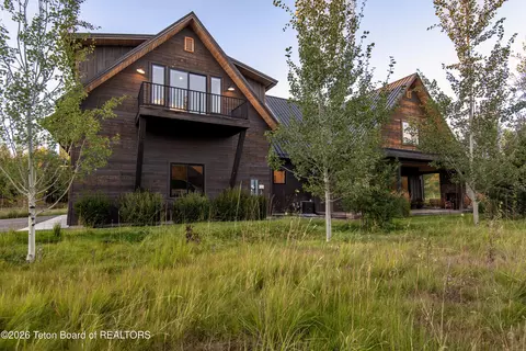 Exterior - 711 Waterleaf Ave, Driggs, ID 83422 photo 2 of 8