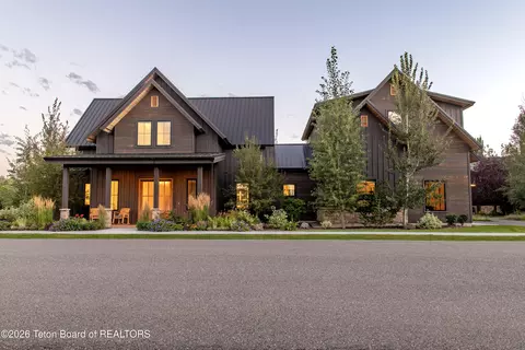 Exterior - 711 Waterleaf Ave, Driggs, ID 83422 photo 7 of 8