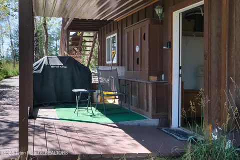 Exterior - 515 Cobblecrest Rd, Driggs, ID 83422 photo 4 of 7