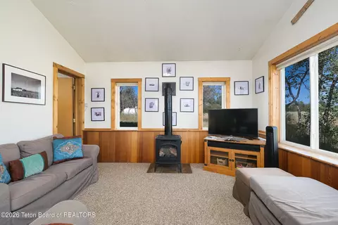 Living - 515 Cobblecrest Rd, Driggs, ID 83422 photo 4 of 4
