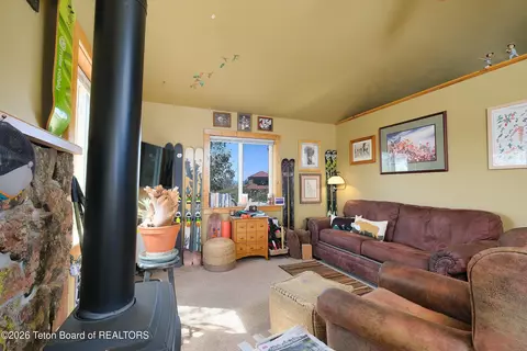 Living - 515 Cobblecrest Rd, Driggs, ID 83422 photo 2 of 4
