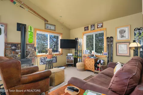 Living - 515 Cobblecrest Rd, Driggs, ID 83422 photo 1 of 4