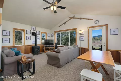 Living - 515 Cobblecrest Rd, Driggs, ID 83422 photo 3 of 4