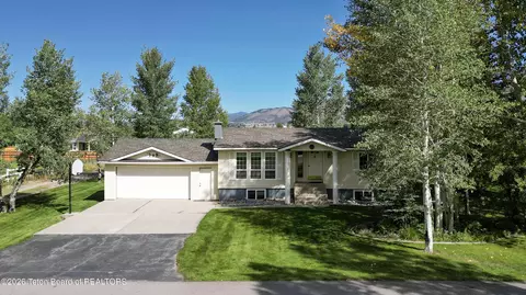 79 Twin Cliffs Rd, Afton, WY 83110