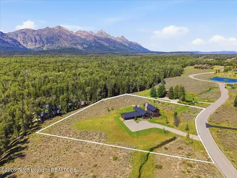 View/Area - 8540 Porter Loop Rd, Jackson, WY 83001 photo 2 of 2