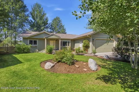 3052 Mountain View Ln, Jackson, WY 83001