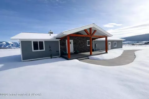 963 Stump Crk, Auburn, WY 83111