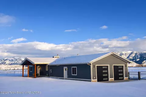 963 Stump Crk, Auburn, WY 83111