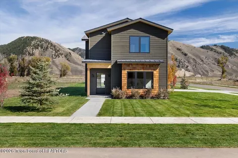2265 S Log Cabin Club Rd, Jackson, WY 83001