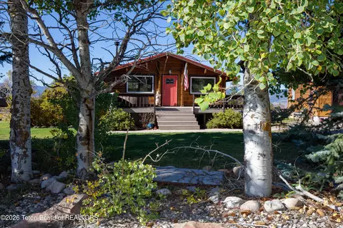 424 Solitude Dr, Star Valley Ranch, WY 83127