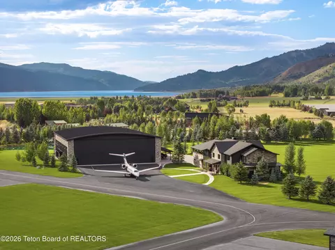 333 Funk Fairway, Alpine, WY 83128