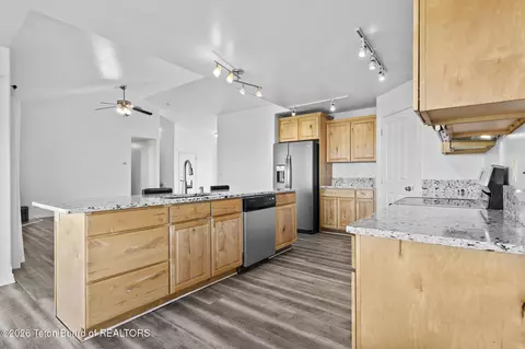 Kitchen - 1122 Canoe Loop, Victor, ID 83455 photo 7 of 7