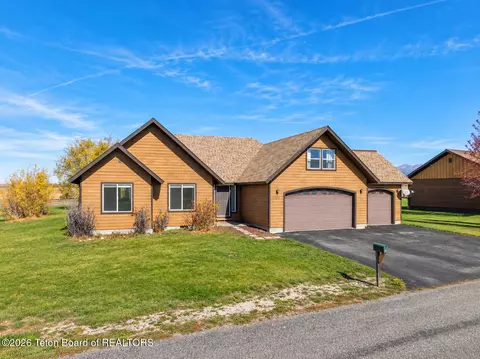 Exterior - 1122 Canoe Loop, Victor, ID 83455 photo 7 of 9