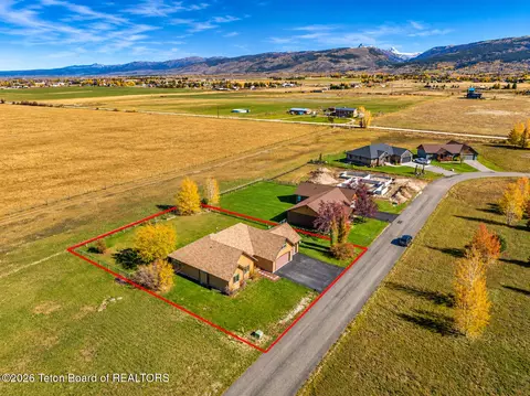 View/Area - 1122 Canoe Loop, Victor, ID 83455 photo 4 of 9