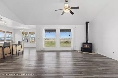 Living - 1122 Canoe Loop, Victor, ID 83455 photo 3 of 7